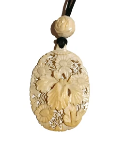 Vintage Japanese Hand Carved Iris Necklace - Picture 1 of 7