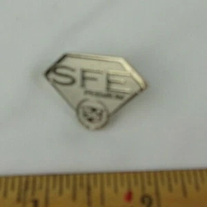 Cadillac SFE Premium Autohaus KFZ Pin 2000er - Bild 1 von 2