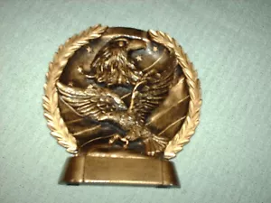 schwerer Harz markenlos Weißkopfseeadler Ornament / Plakette 18,5 cm 17 cm breit 6,5 cm tief - Bild 1 von 9