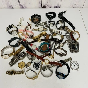 50 Uhren gemischt sortiert Lot Timex Guess Waltham Seiko Gold Silber über 4 Pfund - Bild 1 von 10