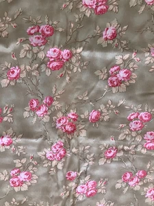 Robyn Pandolph Sentimental Journey for SSI Pink Roses on Green Background 3+ yds - Picture 1 of 2