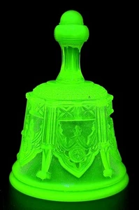 Vintage FENTON Topaz Opalescent Yellow Uranium Vaseline Superb Glass Bell !! - Picture 1 of 3
