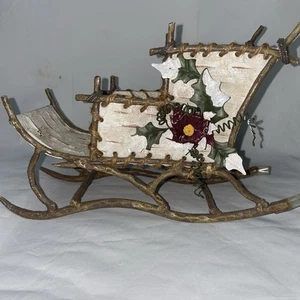 Sleigh Basket with Metal Poinsettia Leaves Christmas winter Decor Holiday - Foto 1 di 12
