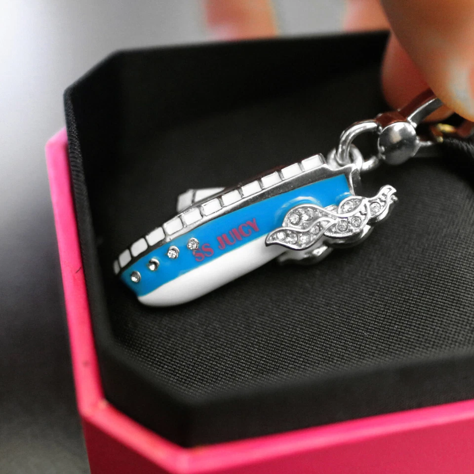 NUEVO CON ETIQUETAS NUEVO EN CAJA JUICY COUTURE 3D Speed Boat Pulsera Dije NUEVO Foto 1 de 4