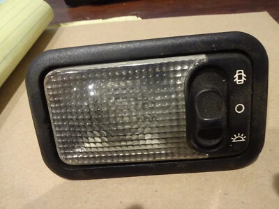 Maserati 4200 Spyder - Luz de techo/luz de cúpula - P/N 184098 Foto 1 de 4