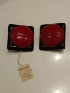 1980's Old Stock Red And Black Sakowitz Statement Clip On Earrings - Picture 1 of 3