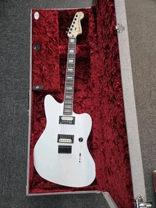 Near Mint Fender Jim Root Jazzmaster Electric Guitar Polar White RH - Picture 1 of 11