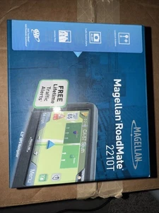 Magellan Roadmate 2210T 4.3" GPS System USA Bundle - Picture 1 of 2