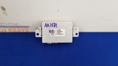 17 CADILLAC ESCALADE HMI BYPASS CONTROL MODULE 84139754 - Image 1 of 4