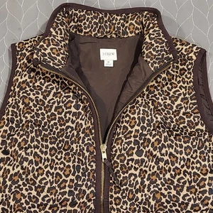 J. Chaleco acolchado Crew con estampado de guepardo excursión para mujer MARRÓN MEDIO acolchado preppy  - Imagen 1 de 21
