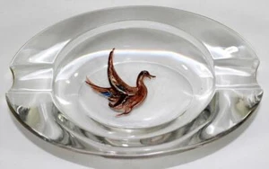 Vintage Moriage Glass Ashtray with Hand Decorated Moriage Artwork Duck - Picture 1 of 3