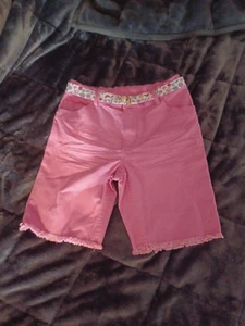Garnimals 365 little Girls bermuda shorts with flower belt Size 4 - Picture 1 of 2