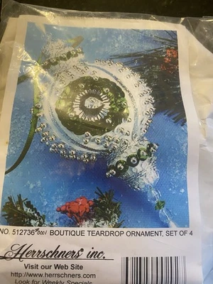 Juego de 4 adornos de lágrima Herrschners® Boutique Foto 1 de 4