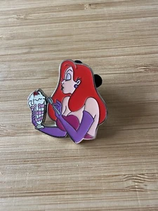 Disney DSF Jessica Rabbit Pin Traders Delight Sundae # 4 LE 300 GWP PTD Pin - Bild 1 von 2