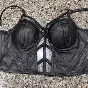 Charlotte Russe Corset Crop Top Size M Black Faux Leather Edgy Glam Y2K FLAW - Picture 1 of 7