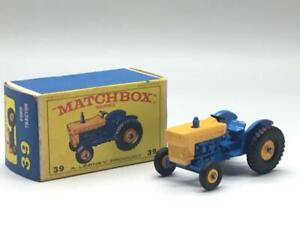MATCHBOX Ford Tractor Azul Y Amarillo Sin 39