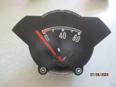 Масляный манометр серии J для Jeep & Wagoneer 1976–1984 годов в хорошем состоянии с 9-вольтовой батареей новый в отличном состоянии - Изображение 1 из 3