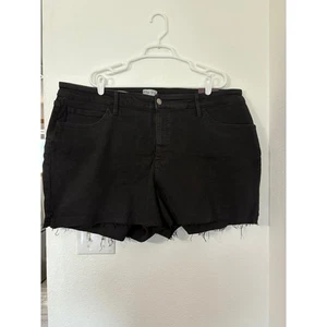 AVA & VIV schwarze hoch geschnittene Midi-Denim-Shorts abgeschnitten ausgefranster Saum Damengröße 20 - Bild 1 von 8