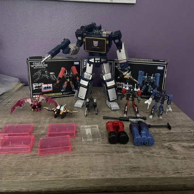 Obra-prima Transformers Takara KO MP-13 SoundWave e 5 figuras de fitas cassete - Imagem 1 de 4