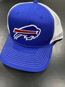 BUFFALO BILLS MAFIA BESTICKT LOGO BLAU DRUCKKNOPFLASCHE TRUCKER NETZMÜTZE KAPPE NEU 🙂 - Bild 1 von 5