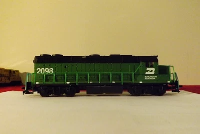 HO Scale Life-Like, GP-38 Diesel Loco, Burlington Northern #2098, Green - Image 1 of 4