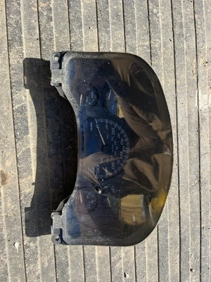 Chevy Express 3500 2005 tablero de instrumentos Foto 1 de 2