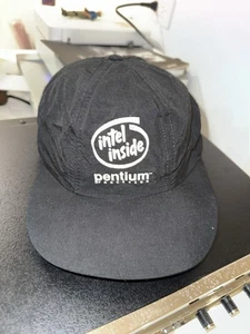 Cappello Berretto Vintage Intel Inside Pentium 6 Pannelli Nero Regolabile Raro - Foto 1 di 4