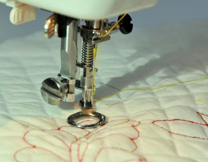 Large Metal Darning/Free Motion Sewing Machine Presser Foot - Fits All Low Shank - Image 1 of 1