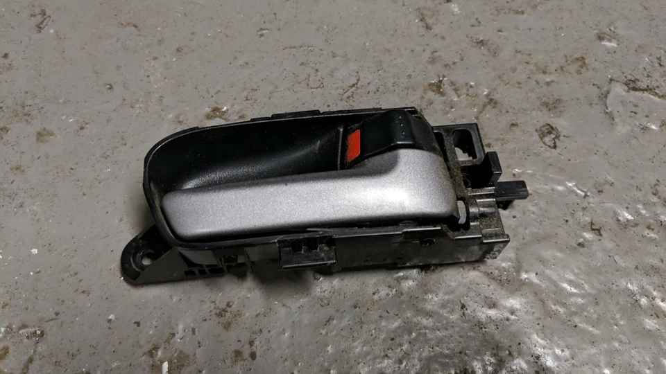 MANIJA DE PUERTA INTERIOR SUZUKI GRAND VITARA OS DRIVER DERECHA Foto 1 de 1