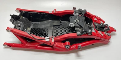 Triumph 1050 Speed Triple R 2016 13-16 subchasis sub bastidor trasero chasis rojo OEM Foto 1 de 4