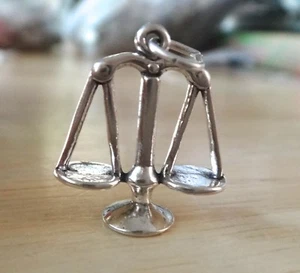 Sterling Silver 3D 20x17mm Scale Scales of Justice Libra Charm - Picture 1 of 3