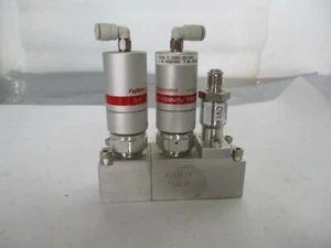 Fujikin FBSDL-6.35UGC-2B3-DVD 2x 0.39-0.59MPa IGS Ventil 438439 mit C085579 - Bild 1 von 7