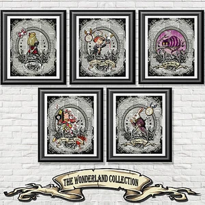 Pósters de arte mural de tatuajes de edición gótica de Alicia en el País de las Maravillas en páginas de diccionario - Imagen 1 de 12