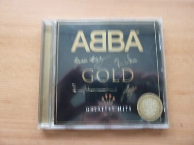 ABBA - GOLD - CD ALBUM WITH PRINTED SIGNATURES ON THE CASE - POLYDOR - 1992 - sb - Image 1 of 4