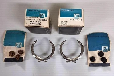 Pair NOS 1963 1964 1965 Cadillac Eldorado Fleetwood Rear Quarter Panel Wreaths - Imagem 1 de 4