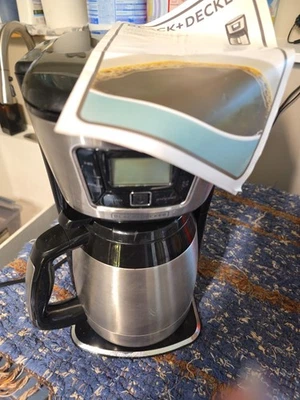 BLACK&DECKER CM2035B-1 Coffeemaker 12-Cup W/Thermal Carafe Digital Controls - Image 1 of 4