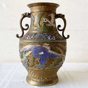 Vaso vintage giapponese in ottone con manici ornati - Foto 1 di 7