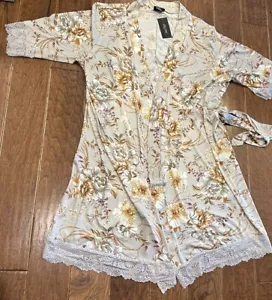 City Chic Damen Übergröße Gracie Robe in Blumenmuster Elfenbein Druck Größe Small (16) - Bild 1 von 10