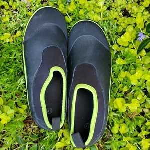Swim Surf Shoe Size 41 Black Swiftfrog Rubber Lime Green Pull On US M 8-8.5 W 10 - Picture 1 of 24