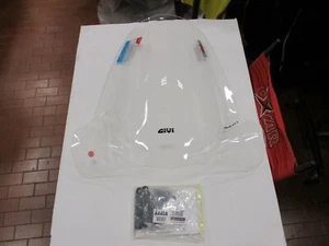 GIVI PARABREZZA CON STAFFE KYMCO AGILITY 50-125-150-200 R16 08-13 - 441A + A440A - Imagen 1 de 4