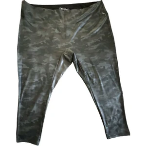 Women’s Leggin Plus Size 5X DG2 By Diane Gilman Leggings Camo Black - Picture 1 of 8