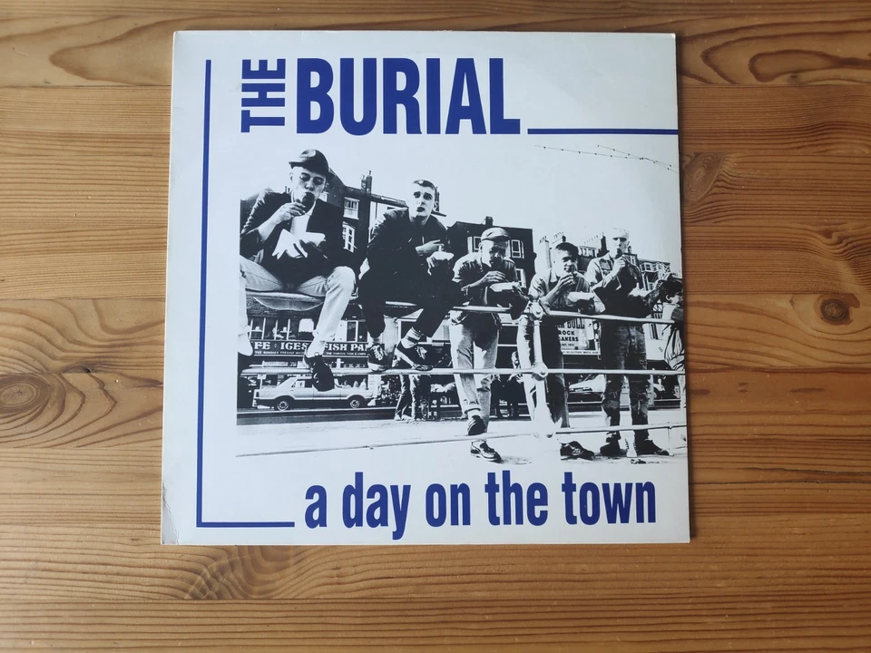 The Burial - "A Day On The Town" - Bild 1 von 4