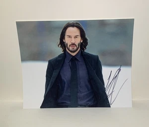 Keanu Reeves Signed 8x10 Autographed JSA/PSA/BAS Guaranteed - Picture 1 of 1