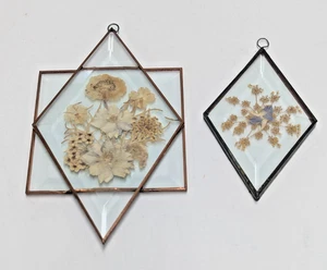 Menge 2 Vintage gepresste Blume abgeschrägt Glas Sonnenfänger Fenster hängend Chic - Bild 1 von 2