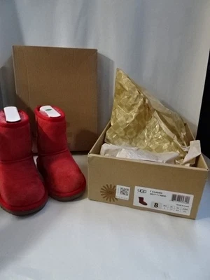 Botas Cortas Clásicas UGG Australia Niño Pequeño Talla 8T Rojo Gamuza Piel de Oveja - Usadas Una Vez Foto 1 de 4