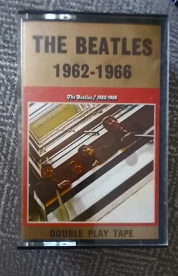 The Beatles – 1962-1966 - Cassette Apple – Plays Fine - 26 Tracks Red Album - Image 1 of 2