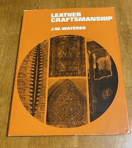 LEATHER CRAFTSMANSHIP by J W WATERER , HC/DJ , LARGE FORMAT , 1968 - Bild 1 von 3