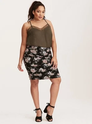 Torrid Sexy Black Ruched Shirred Jersey Knit Floral Print Pencil Skirt Plus 2X 2 - Image 1 of 4