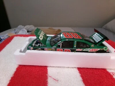 2012 1/24 МАСШТАБ AMP MOUTAINT РОСЫ CHEVY IMPALA 1 0F 2288 СДЕЛАНО СОВЕРШЕННО НОВЫЙ!!!!!! - Изображение 1 из 4