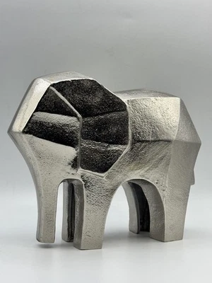 Estatuilla moderna geométrica facetada elefante escultura decoración de mesa de metal plateado Foto 1 de 4
